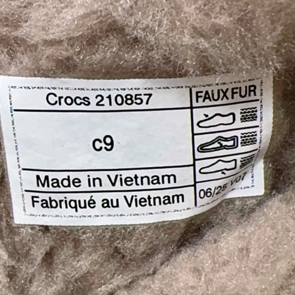 Crocs Cozy Faux Fur Slippers Toddler C9 Beige Plush House Shoes Style 210857